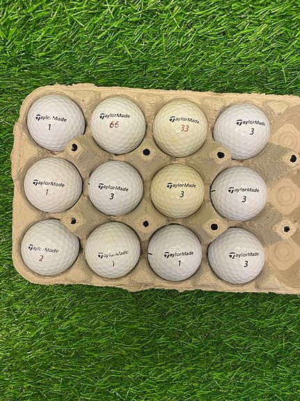TaylorMade golfbollar 12-pack vita