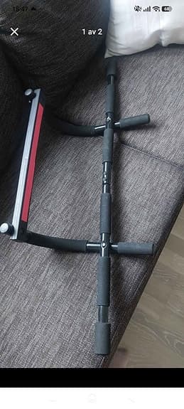 Dörrtrapets / pull up bar för hemmaträning