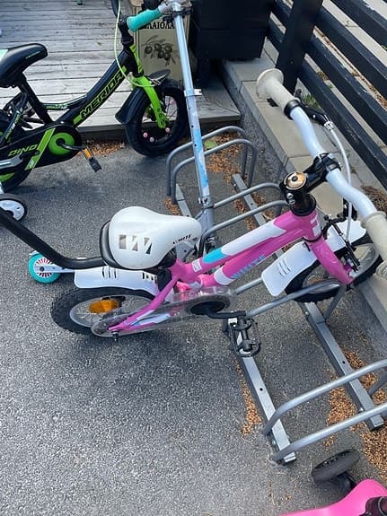 Fin barncykel 12 tum – perfekt första cykeln!