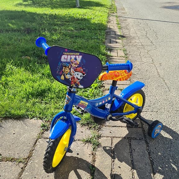Paw Patrol barncykel 10 tum – mycket fint skick, knappt använd