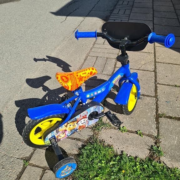Paw Patrol barncykel 10 tum – mycket fint skick, knappt använd
