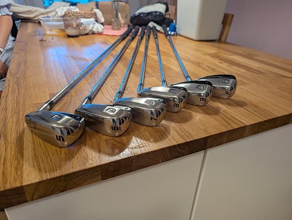 Wilson Staff Launch pad  järnset golfklubbor 5–9 + PW