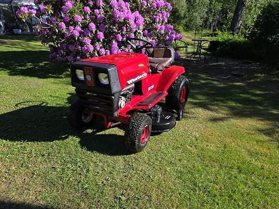 Western åkgräsklippare 12 HP röd