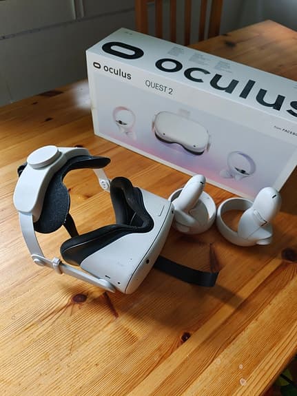 Meta Oculus Quest 2 VR-headset med kontroller