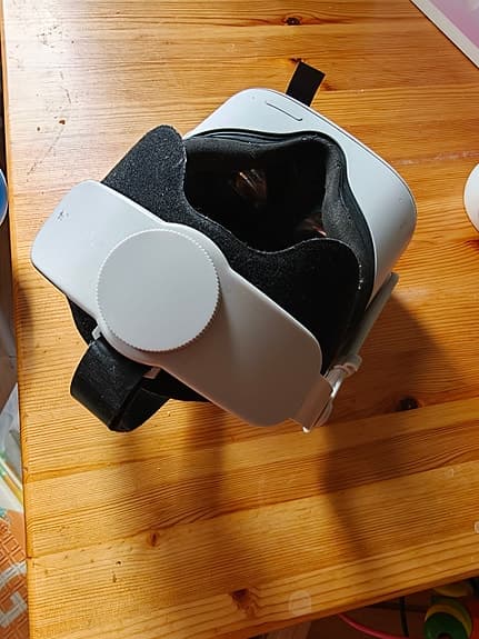 Meta Oculus Quest 2 VR-headset med kontroller