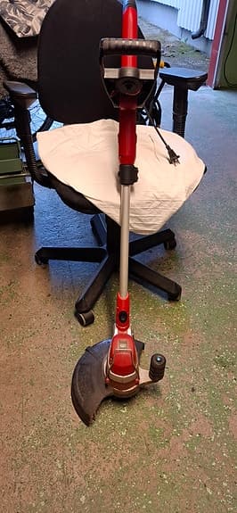 Gräsklippare Bosch + trimmer Meec