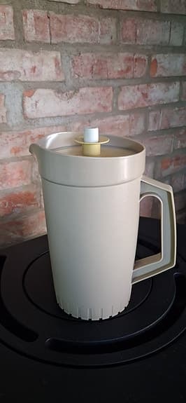 Köksutrustning vinställ ek, Tupperware, Kaffekoppar