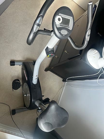 Adrenalin motionscykel med display
