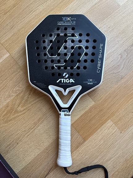 Stiga Cybershape 18K hard padelrack
