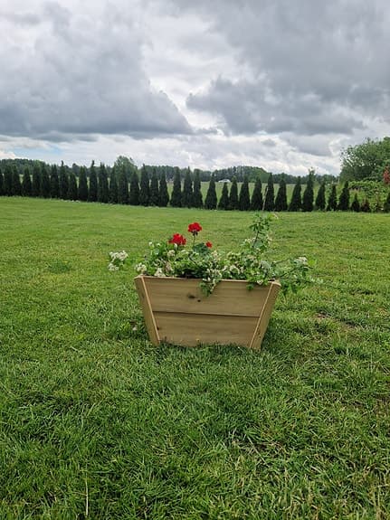 Trälåda / blomlåda för uteplats och trädgård