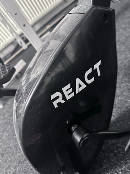 React träningscykel med display svart