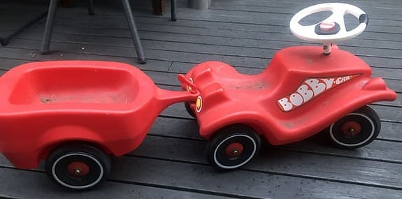 Klassiks Bobby Car med släp
