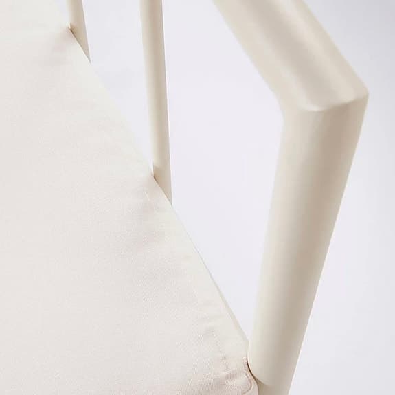 JOTEX MENTON - OANVÄND - Beige loungestolar med dyna för uteplats/balkong 2st