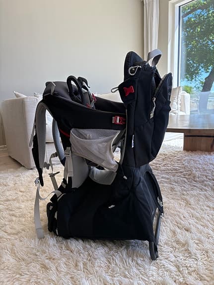 Osprey Poco Plus barnbärstol svart