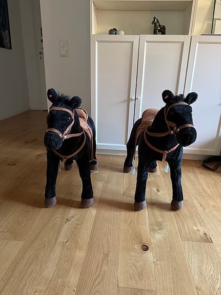Leksakshäst med galoppljud 50cm
