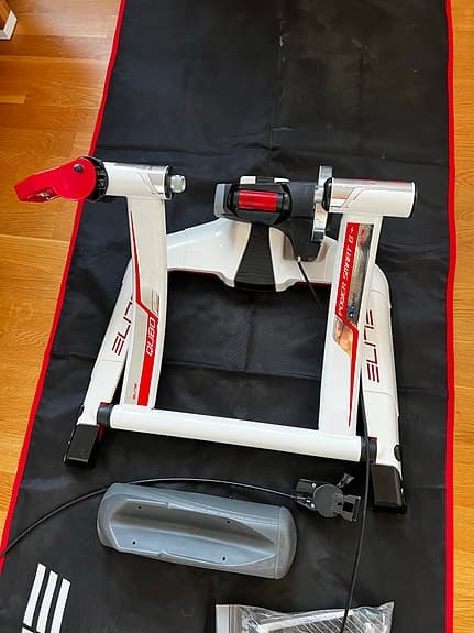 Elite QUBO Power Mag B+ Cykeltrainer - Som ny!