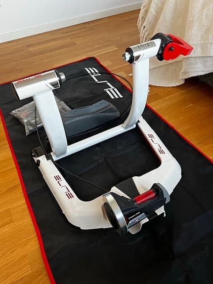 Elite QUBO Power Mag B+ Cykeltrainer - Som ny!