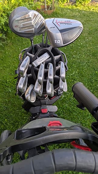 Wilson Deep Red 3 Golfset inkl bag och vagn