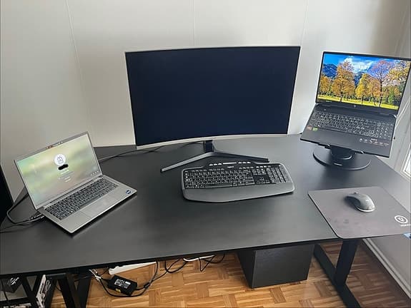Helt ny - SVANEKE Höj- och sänkbart skrivbord