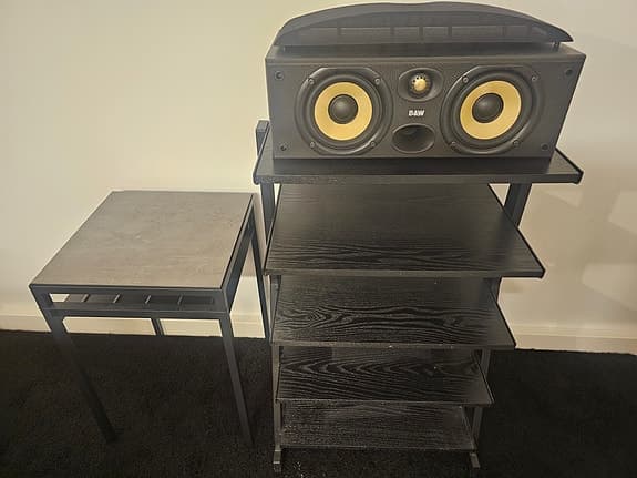 Stereo bänk och B&W CENTER + BORD