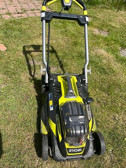 Ryobi (One+)  Batteridriven gräsklippare