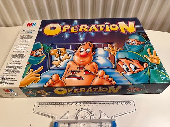 Operation MB Hasbro 1999 – Fungerande Elektriskt Sällskapsspel