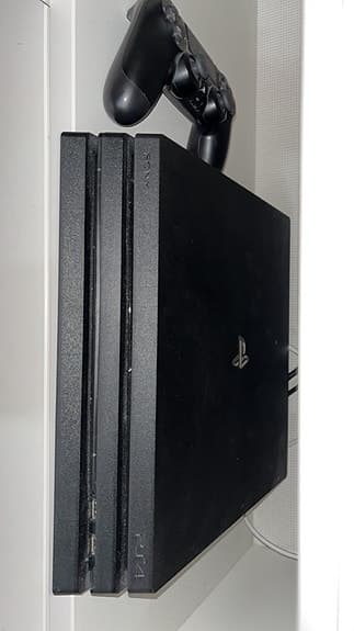 PlayStation 4 Pro 1TB | Fungerar Felfritt | Komplett Paket