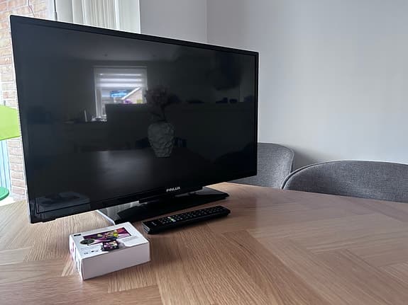 Finlux 32" TV med fjärrkontroll + Chromecast (Gör TV:n smart!)