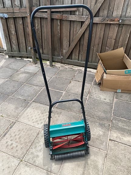 Bosch AHM 30 handgräsklippare grön