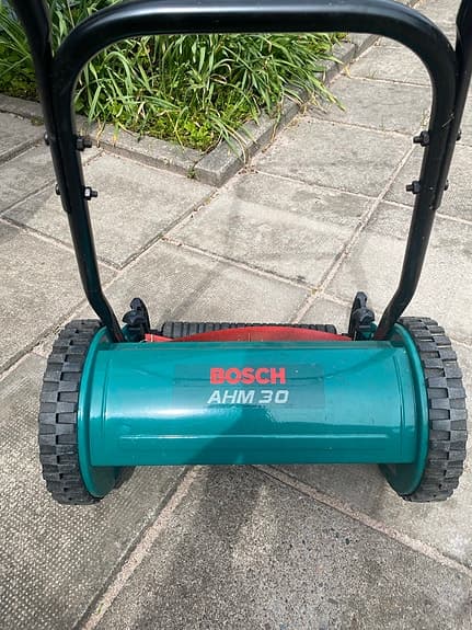 Bosch AHM 30 handgräsklippare grön
