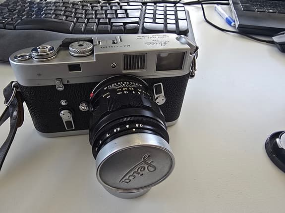 Leica M4 med 2 objektiv med mer serienr 1194273