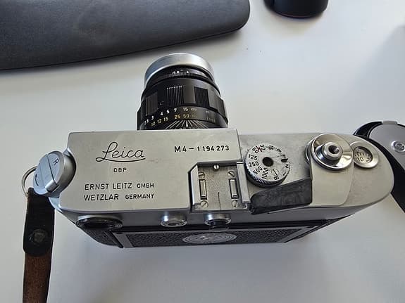 Leica M4 med 2 objektiv med mer serienr 1194273