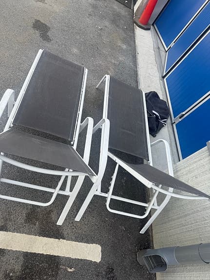 Solsängar vit stomme svart sits