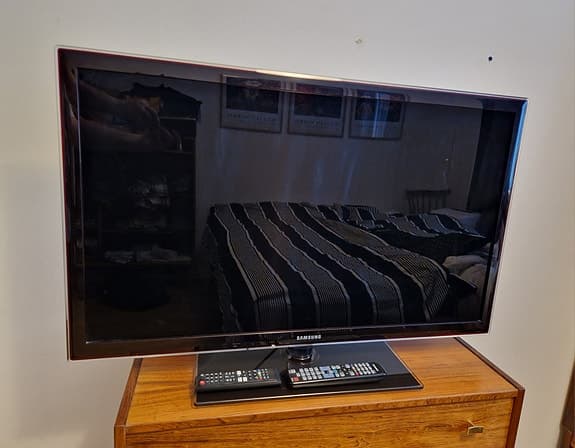 Samsung 40-tums TV bra skick Ej Smart TV!