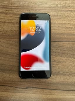 Apple iPhone 7 128 GB svart -