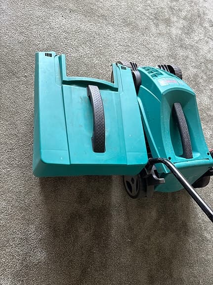 Bosch Rotak 32 elgräsklippare grön