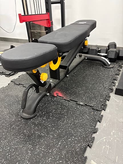 Master XT8 träningsställning med bänk, skivstång, vikter
