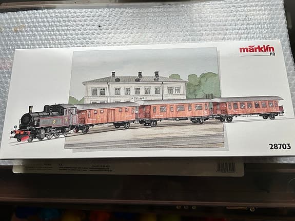 Märklin modelljärnväg ånglok med personvagnar set