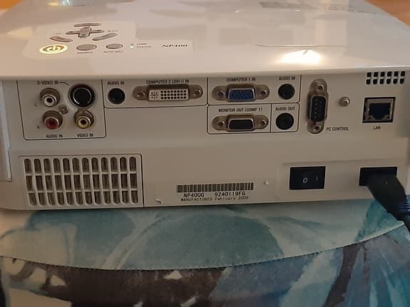 Projektor NEC NP410P