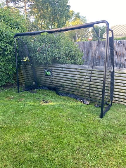 EXIT Finta fotbollsmål av stål 300x200cm