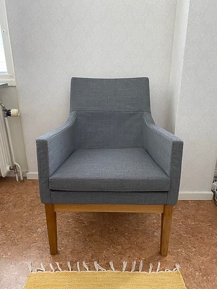 Visit fåtölj mellanhöjd från IRE Möbler – helt oanvänd