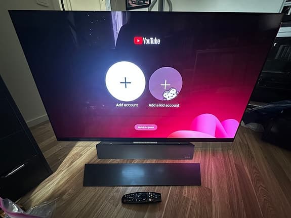 LG 55E8 Floating Glass TV