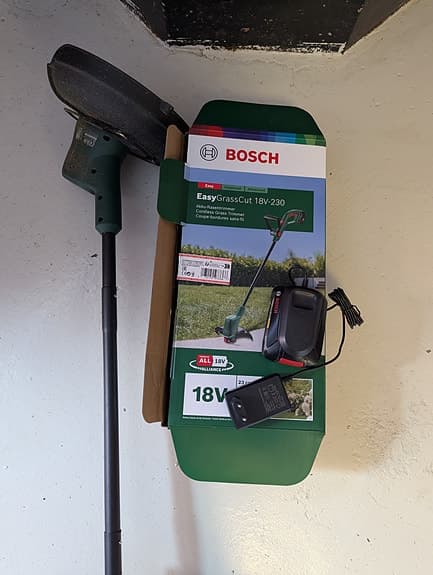 Bosch EasyGrassCut 18V grästrimmer