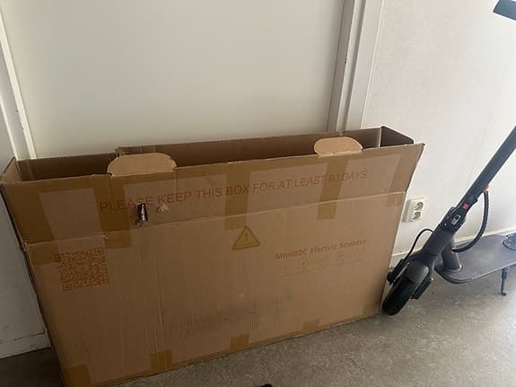Elsparkcykel svart med display