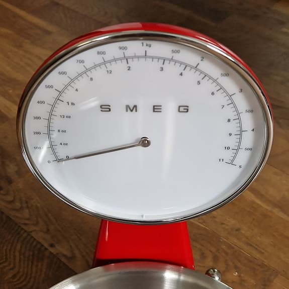 Smeg, köksvåg , RÖD, 5 kg, kökstillbehör