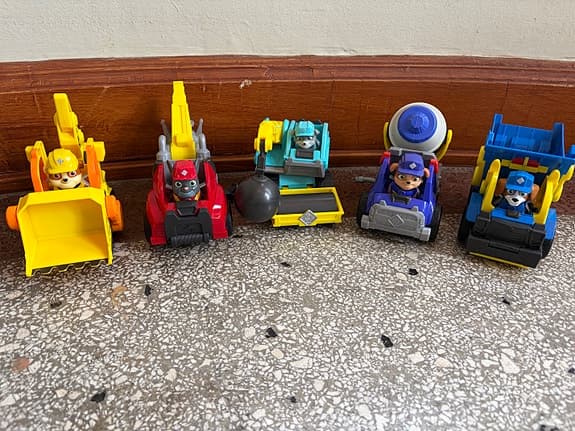 Paw Patrol/ Rubble & Crew – 5 byggfordon med figurer