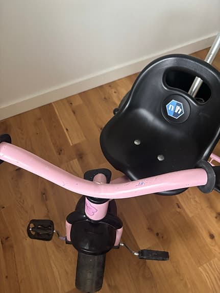 Nordic Hoj trehjuling med skjuthandtag – rosa