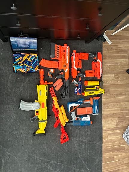 Nerf Fortnite leksaksvapen med pilar