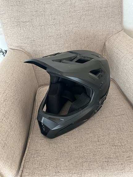 Fox Rampage cykelhjälm fullface svart