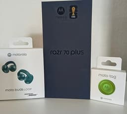 Motorola Razr 70 Plus + Moto Buds Loop och Moto Tag